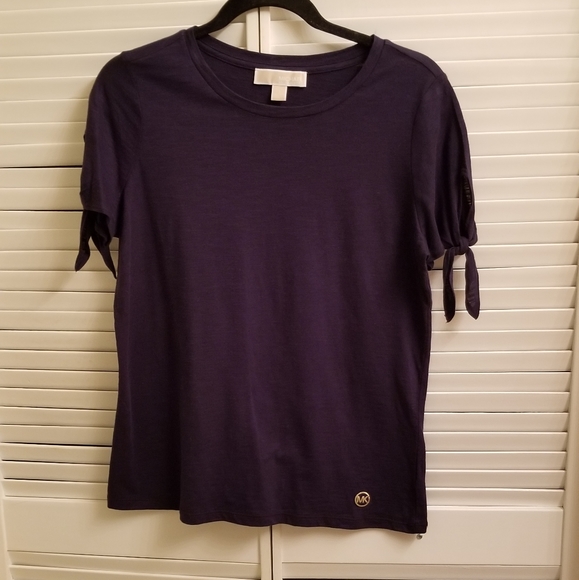 Michael Kors Tops - Michael Kors cotton T with tie knot sleeves